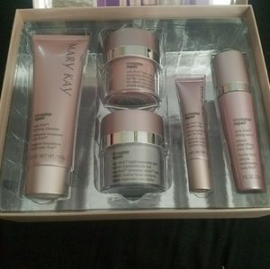 Mary kay time wise repair set